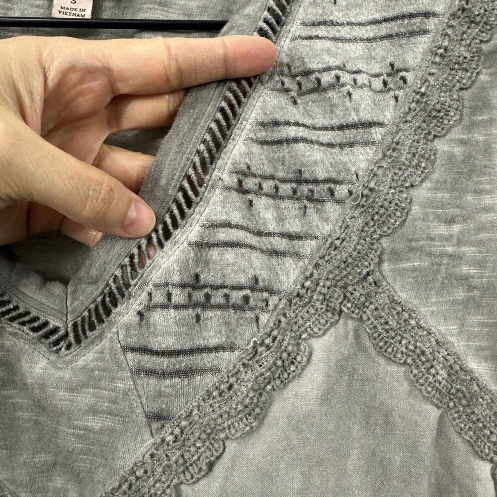 Knox Rose Gray Mixed Media Asymmetric Crochet Trim Sleeveless Tank Sz S Boho - Picture 6 of 7
